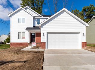 221 Mussey St, Romeo, MI 48065