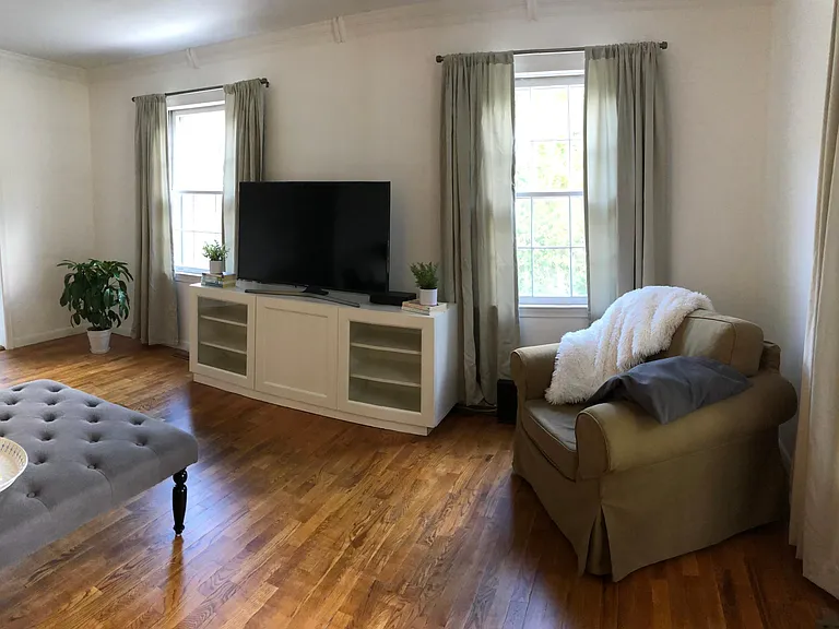 210 Centerlawn St — Photo 9