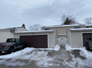 7652 Hampshire Ave N, Brooklyn Park, MN 55428