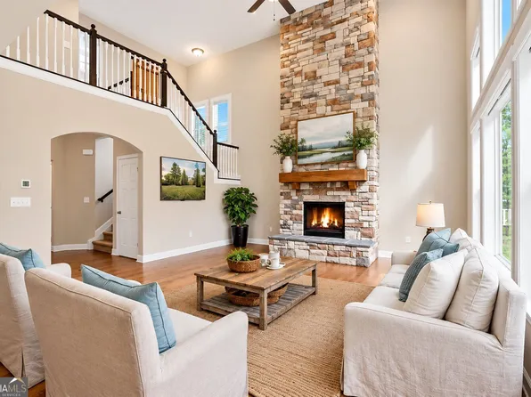 195 Floating Leaf Way, Dallas, GA 30132