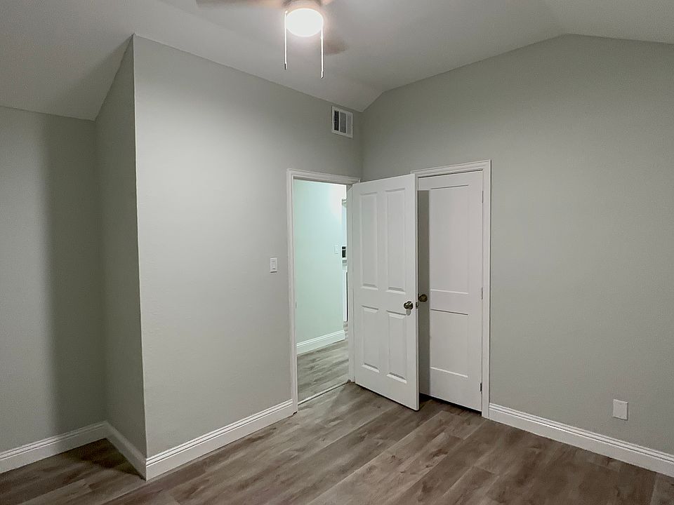 1st image of 1106 NE 17th St