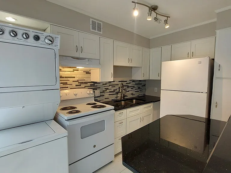 201 Acklen Park Dr #21 — Photo 3