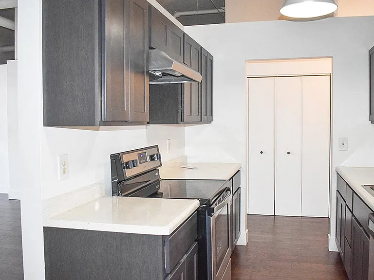 5850 Centre Ave — Photo 1
