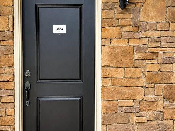 4th image of 2300 Peachford Rd APT 4004