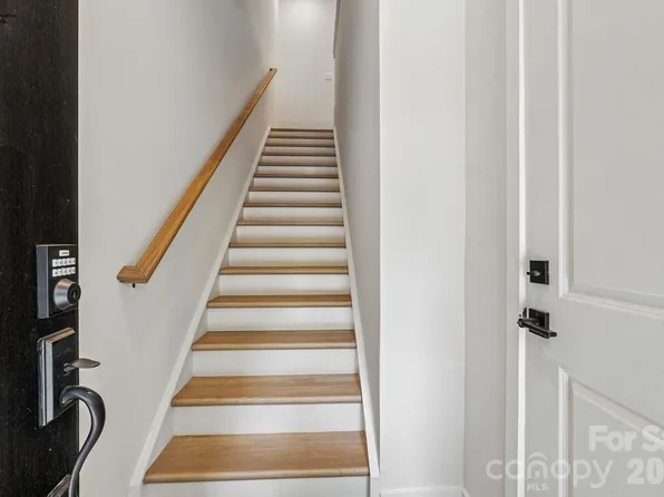 5122 S Tryon St, Charlotte, NC 28217