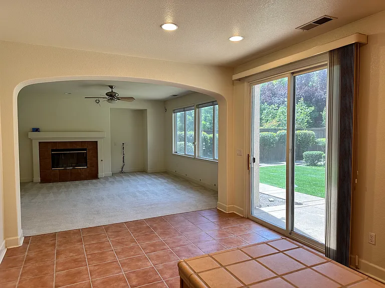 8054 Murcia Way — Photo 40