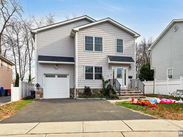 409 E 54th St, Elmwood Park, NJ 07407