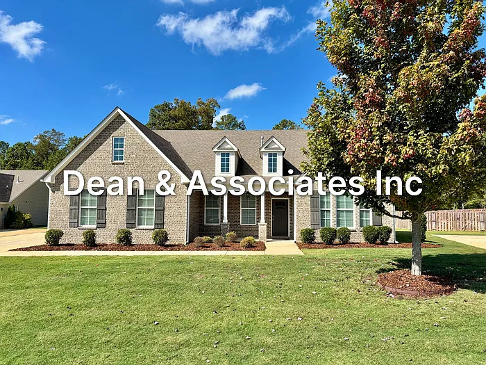 4 bed, 3.0 bath, 2615 sqft, $2,500 — Photo 1