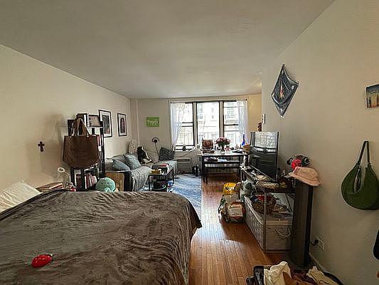 1st image of 27 E 13th St APT 4M
