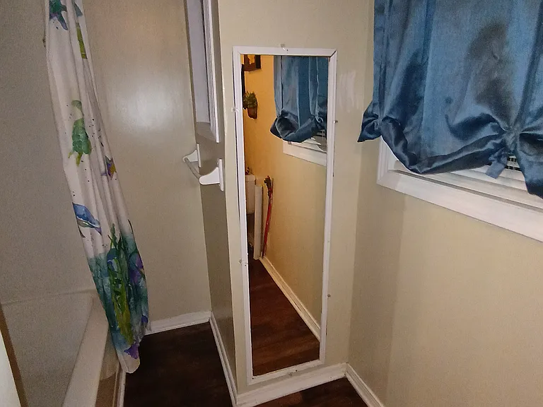 122 Burns St — Photo 8