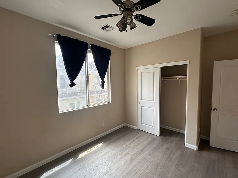 1420 Nevin Plz — Photo 11