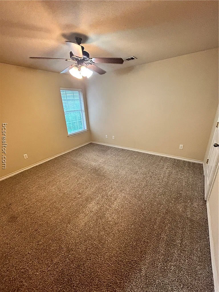 3 bed, 1323 sqft, $1,500 — Photo 1