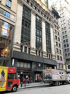 Sold by The Marketing Directors (Arias) | media 1