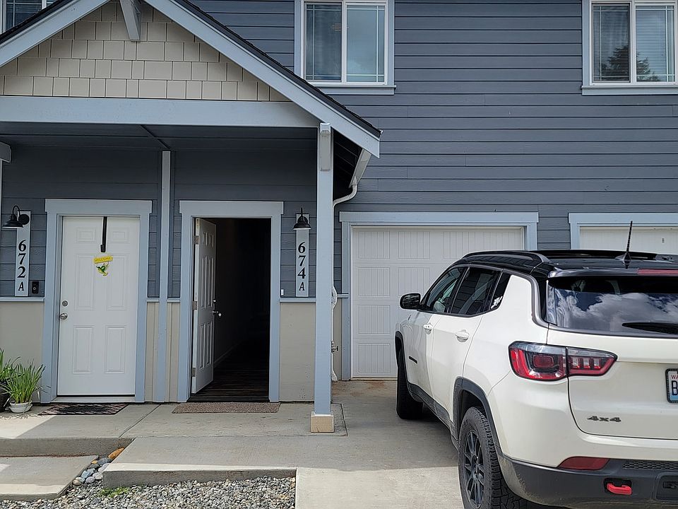 1st image of 674 Hansen St SE #A