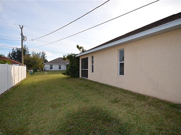 2nd image of 1414 SW 14th Ter
