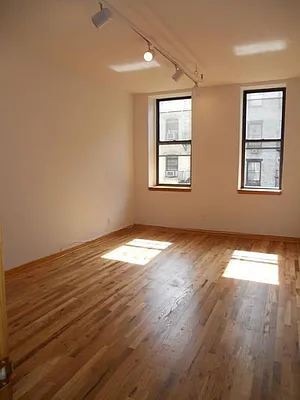 Rented by Level Group | media 34