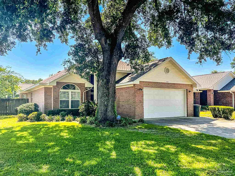 724 Ladner Dr — Photo 32