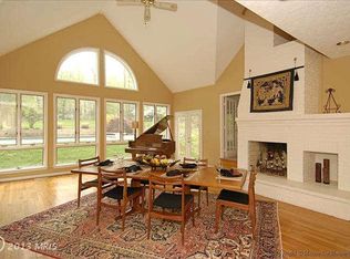 6293 Clifton Rd, Clifton, VA 20124