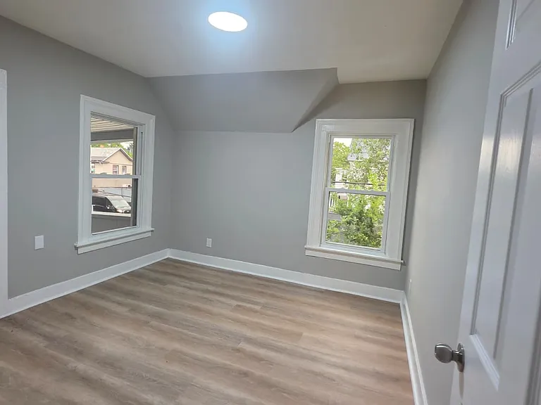 431 Greenwich Ave #2 — Photo 3