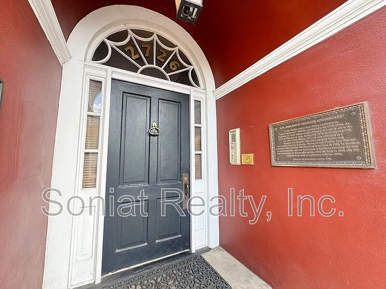 2726 Prytania St #7 — Photo 2