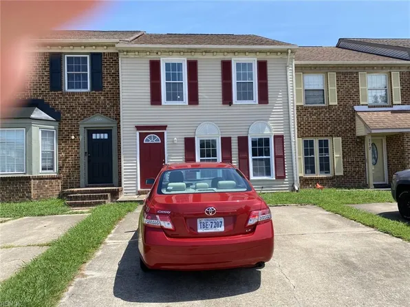 268 Windbrooke Ln, Virginia Beach, VA 23462