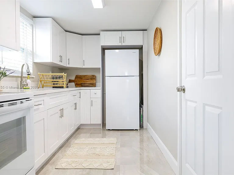 2761 SW 33rd Ave #1 — Photo 42