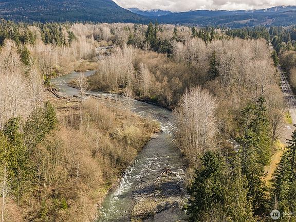 3rd image of 772 Taylor Cutoff Road