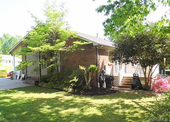 4th image of 124 Dovewood Ln #4