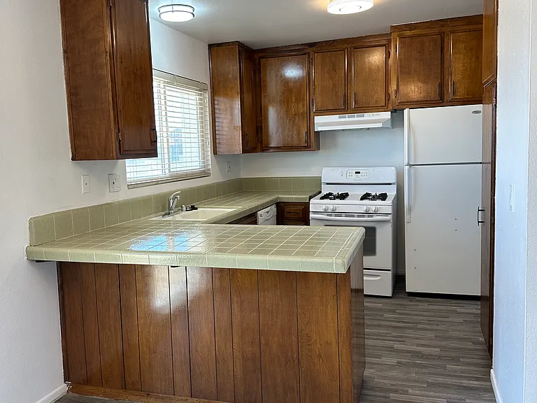 16138 Kamana Rd #5 — Photo 5