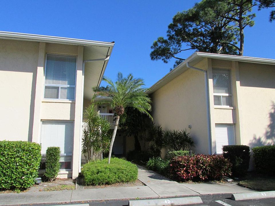 1st image of 2121 Wood St #105B