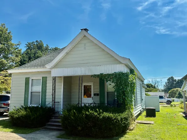 115 E 13th St, Mount Carmel, IL 62863