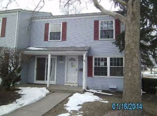 3734 Lakepointe Dr, Northwood, OH 43619