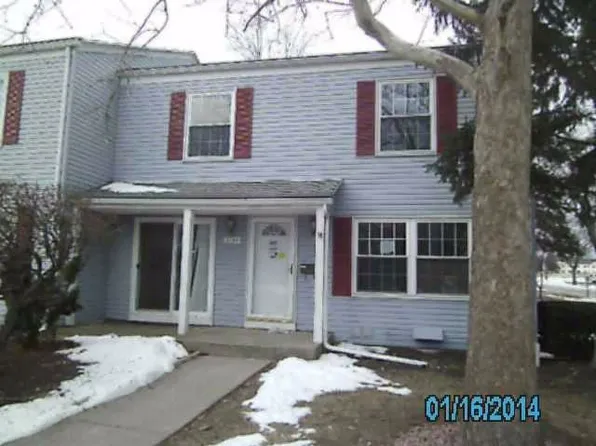 3734 Lakepointe Dr, Northwood, OH 43619