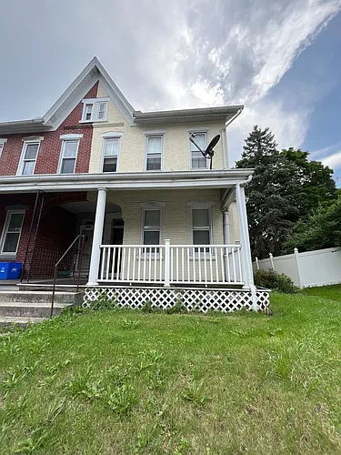 2280 Main St Photo 1