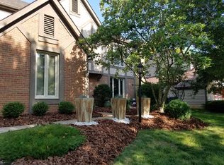 5827 Country House Ln, Dublin, OH 43017