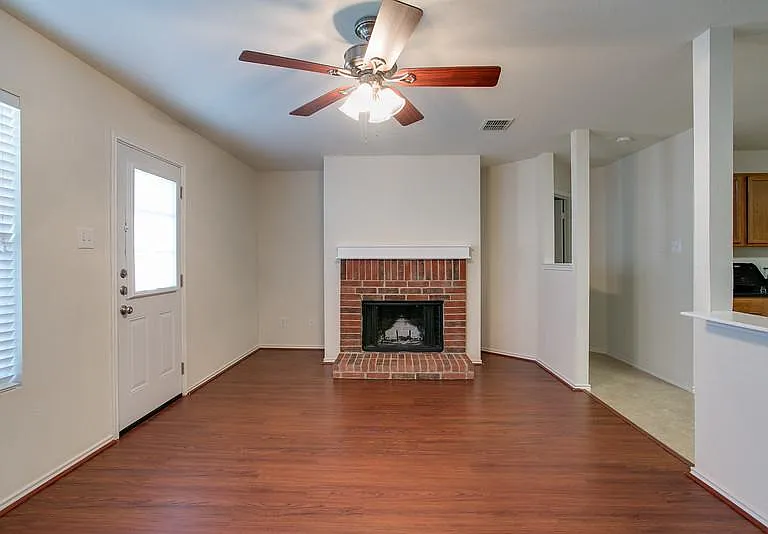 4541 Martingale View Ln — Photo 16