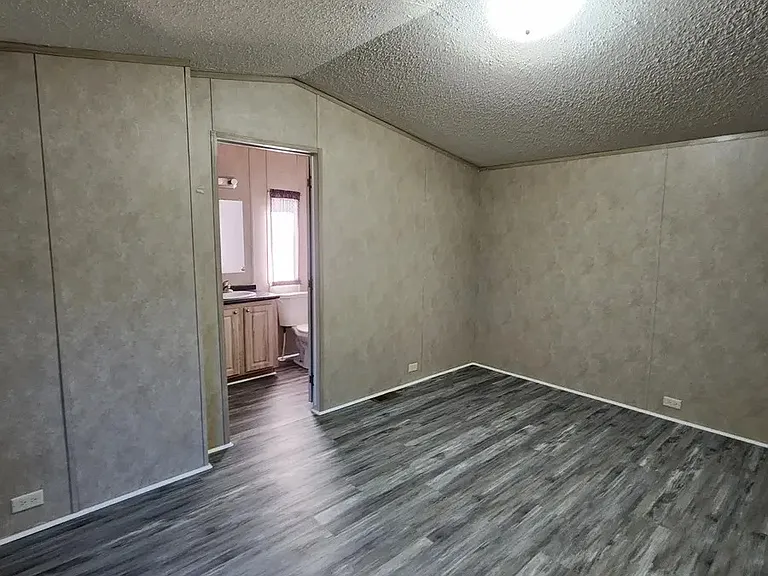 101 Stoney Creek Dr #15 — Photo 16