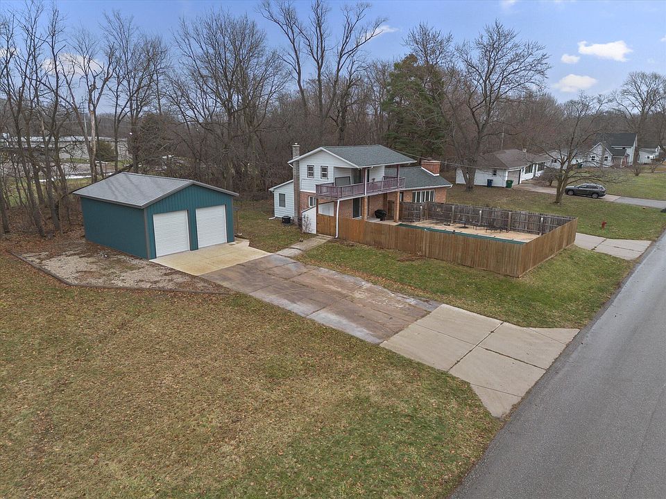 1st image of 709 Park Shore Dr