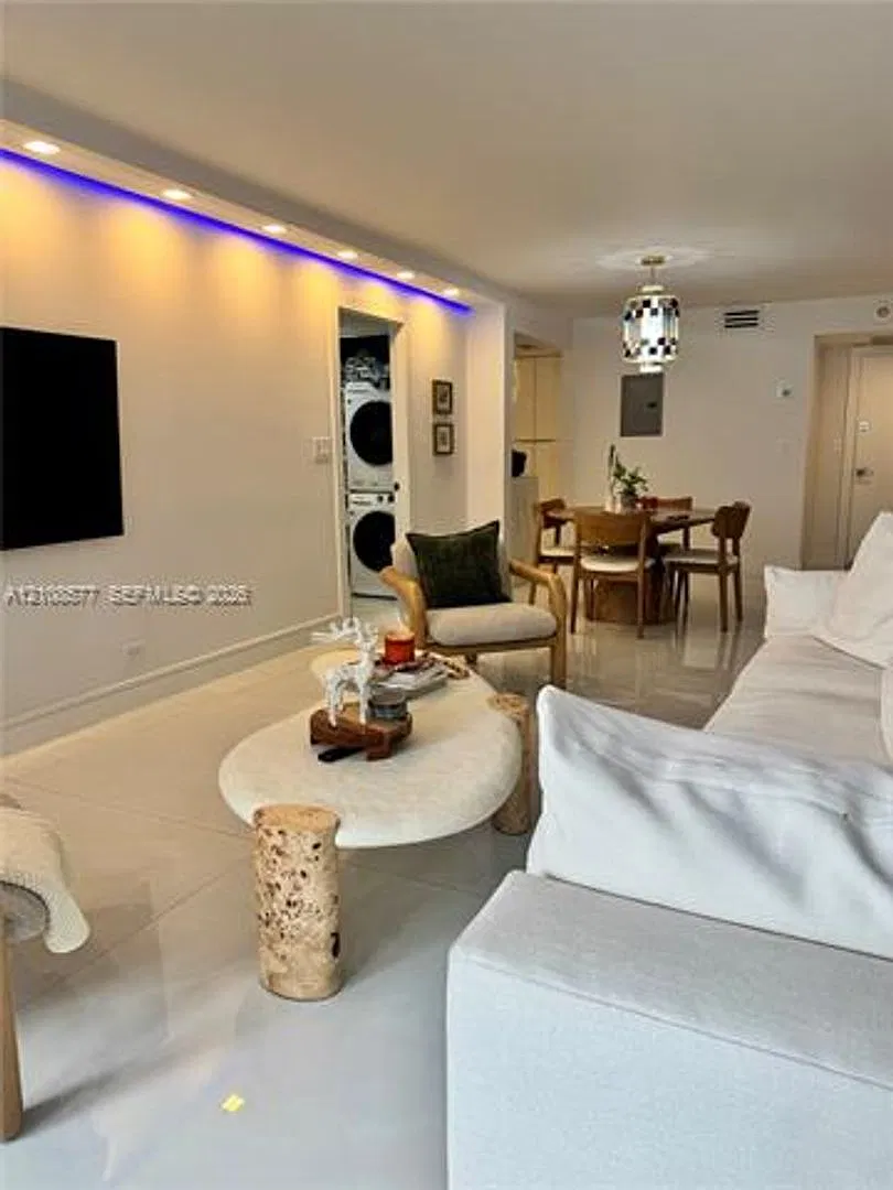 6039 Collins Ave cu-715, Miami Beach, FL 33140 — Photo 3