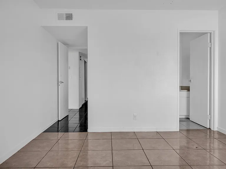 25 Gold Bar Ct #B — Photo 10