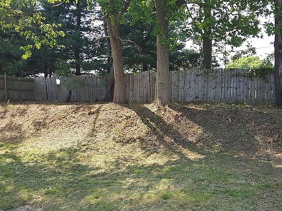 4th image of 15220 Bernita Dr