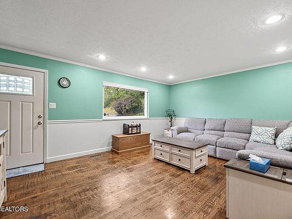 5th image of 4520 Felty Dr