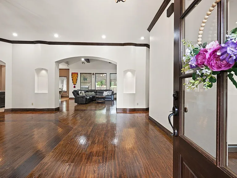 2708 Cattle Dr — Photo 3