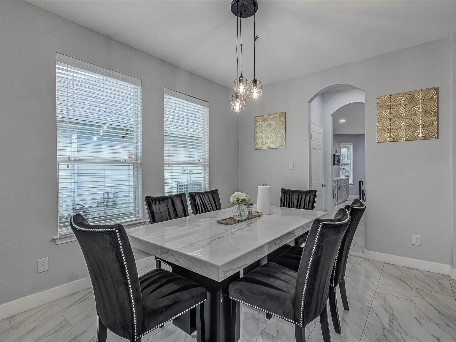 3 bed, 2.5 bath, 2227 sqft, $3,500 — Photo 3