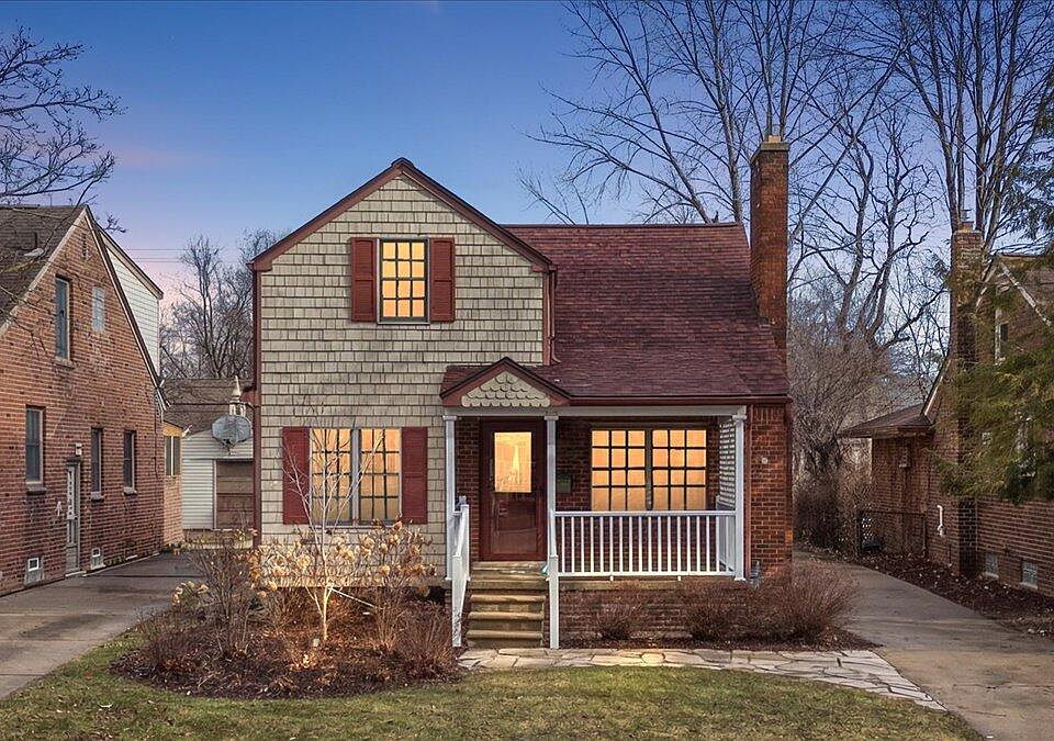 1st image of 1218 Roslyn Rd