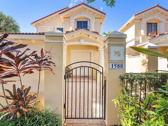 2nd image of 1588 Passion Vine Circle #1588