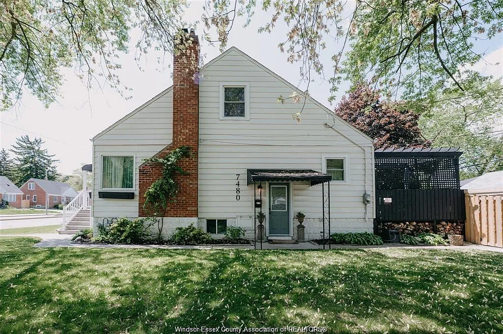 5 bed, $1,350 — Photo 2