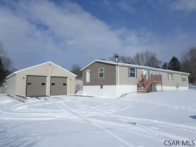 472 Washington St photo 1