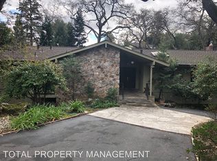 16320 Oakhurst Dr, Monte Sereno, CA 95030