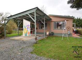 8945 E Evans Creek Rd, Rogue River, OR 97537